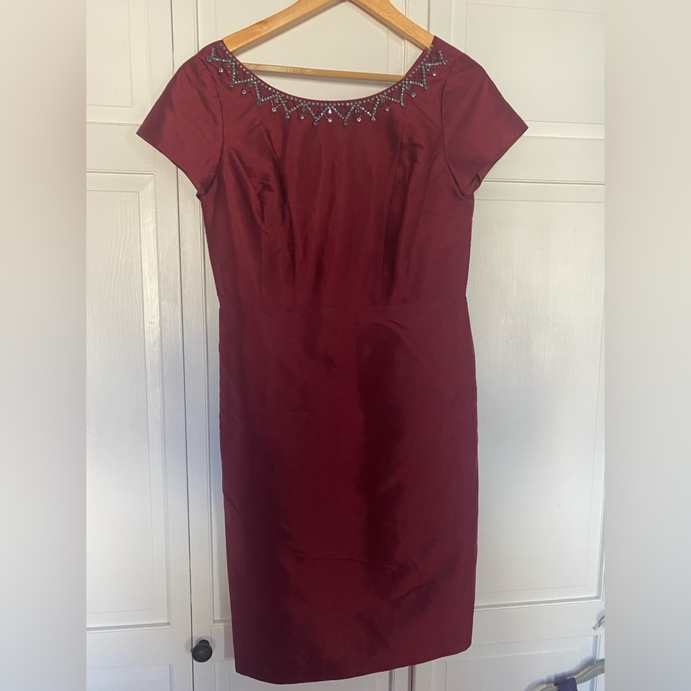 Talbots size 6 maroon beaded fitted silk sheath cocktail dress Burgundy